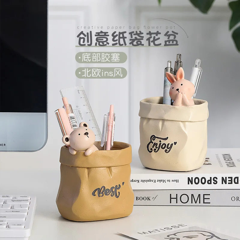 

Cute Round Pen Holder for College Students Office Desk Organizer Vintage Stationery Supplies Learning Culture Gift Study Decor