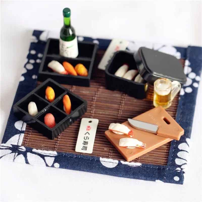 Dollhouse Mini Sushi Plate Pieces Miniature Items Lunch Tray Japan Sushi Mat BJD Doll House Accessories Sake Sushi Box OB11 Toys