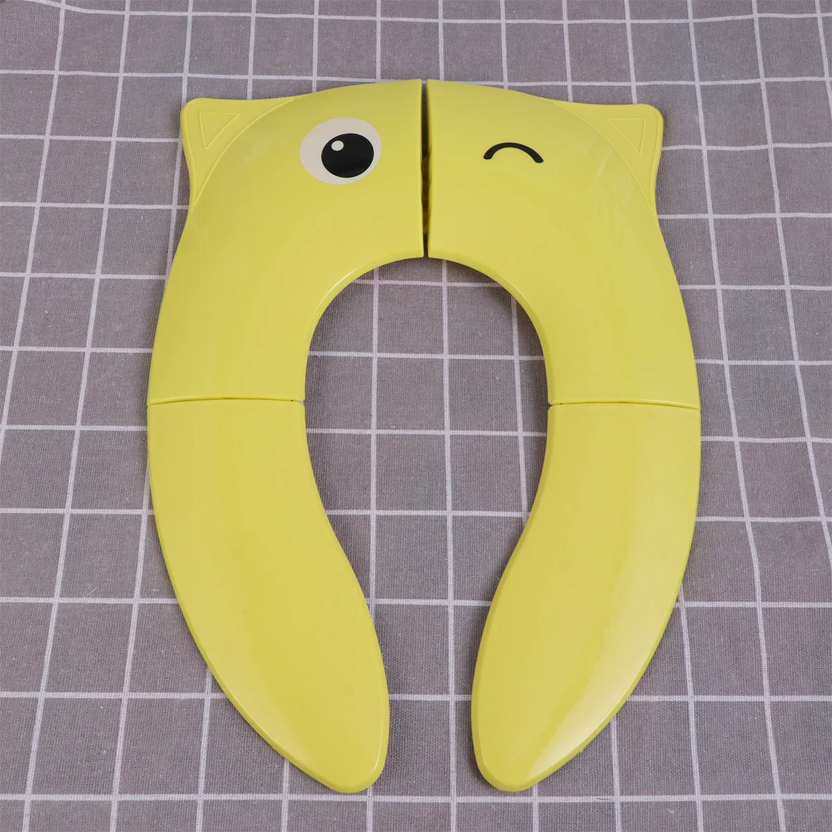 Durable Foldable Toilet Seat Pad Compact Size Universal Fit for Most Toilets Easy to Clean Toilet Seat Pad