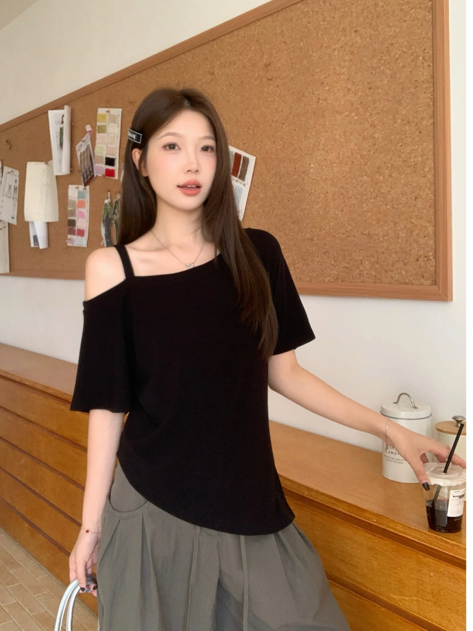 

plus Size Lazy Style Shoulder Bared Short Sleeve T Shirt Women Summer New Slimming Design Sensation Oblique Shoulder Top