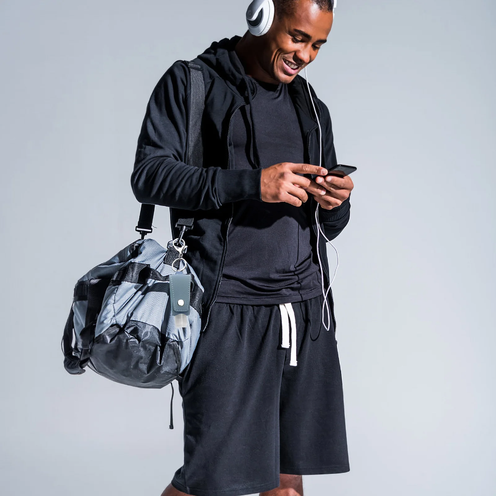 4 Stück Reise-Handflaschen mit einfarbigen Abdeckungen, tragbar, nachfüllbar, PU-Halter für Reisen, Camping, Fitnessstudio, Rucksack