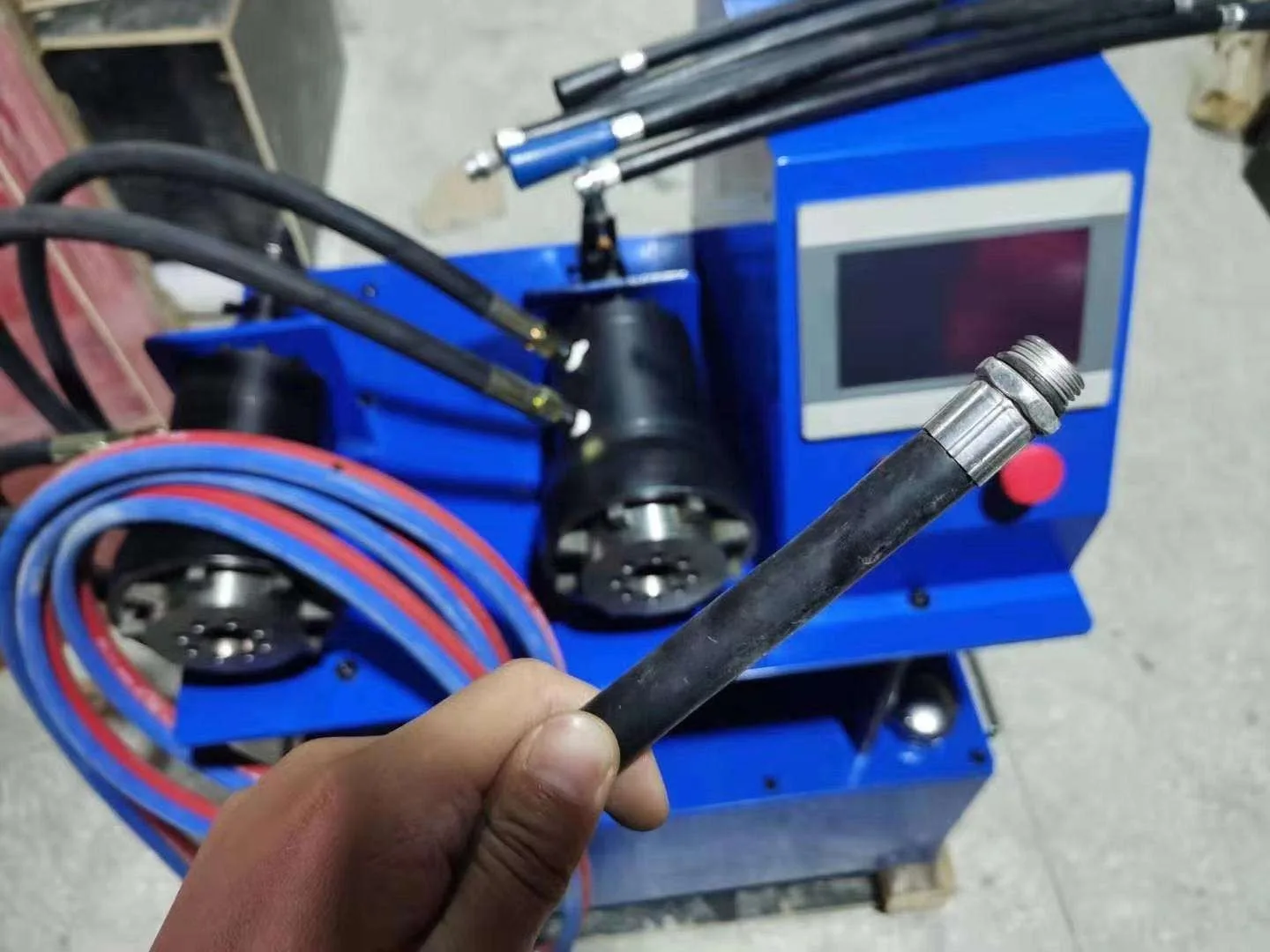 Double Head Pipe Crimping Machine High Pressure Press Pipe Locking Flexible