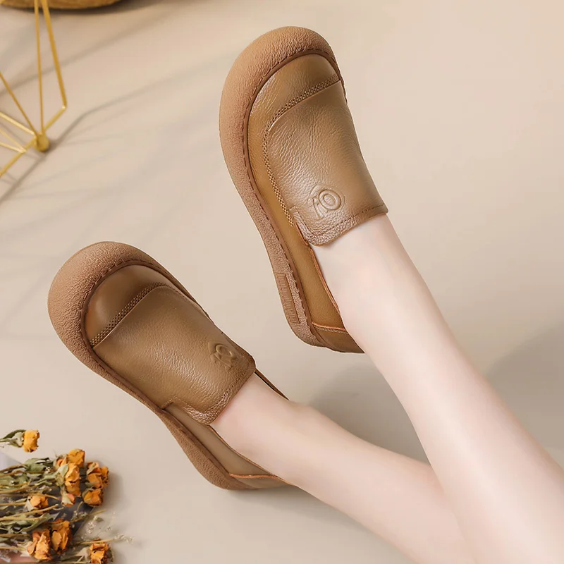 New Real Leather Shoes Women's Luxury Ballet Flats Woman Casual Slip On Driver Shoes Ladies Handmade Moccasins Female Red Loafer view 4