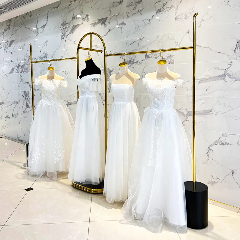 Customized. Woman Clothes Hanging Stand Golden Wedding Dress Rack Display Stand Floor Standing Clothing Boutique Bridal Shop