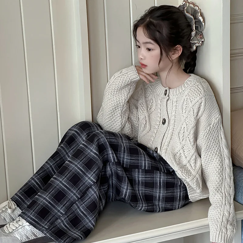 

2025 Autumn Junior Girls Two-piece Outfit School Girls Single-breasted Knitted Coat Children Girls Plaid Straight-leg Pant