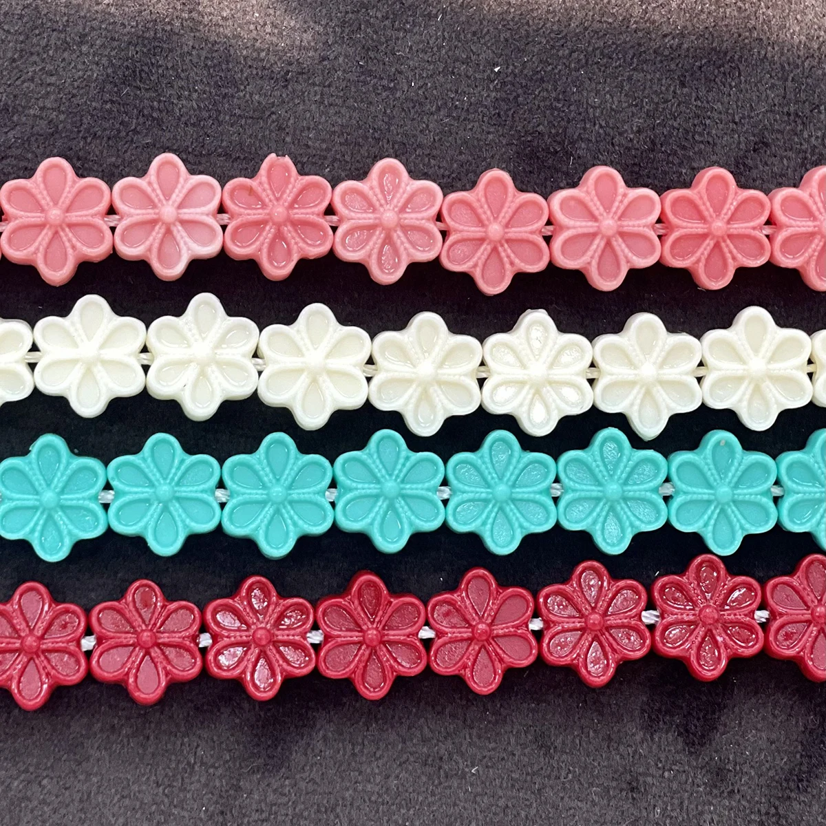 Natural Shell Powder Beads String 40pcs Carved Flower Shape Loose Bead for Jewelry Making DIY Necklace Bracelet Accessory Strand