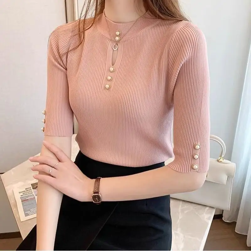 เสื้อสเวตเตอร์คอเต่าครึ่งตัว สไตล์ใหม่ ปี 2026 สำหรับฤดูใบไม้ร่วงและฤดูหนาว เนื้อผ้านุ่มสบาย ทรงเข้ารูป ใช้เป็นเสื้อตัวในได้