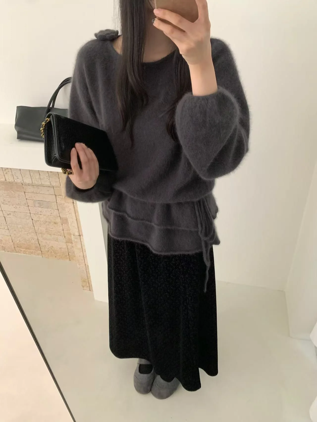 

Осенне-зимний вязаный свитер из вельвета с одним открытым плечом, 3D-цветочным дизайном и юбкой-накидкой, повседневный, с длинными рукавами, свободного кроя