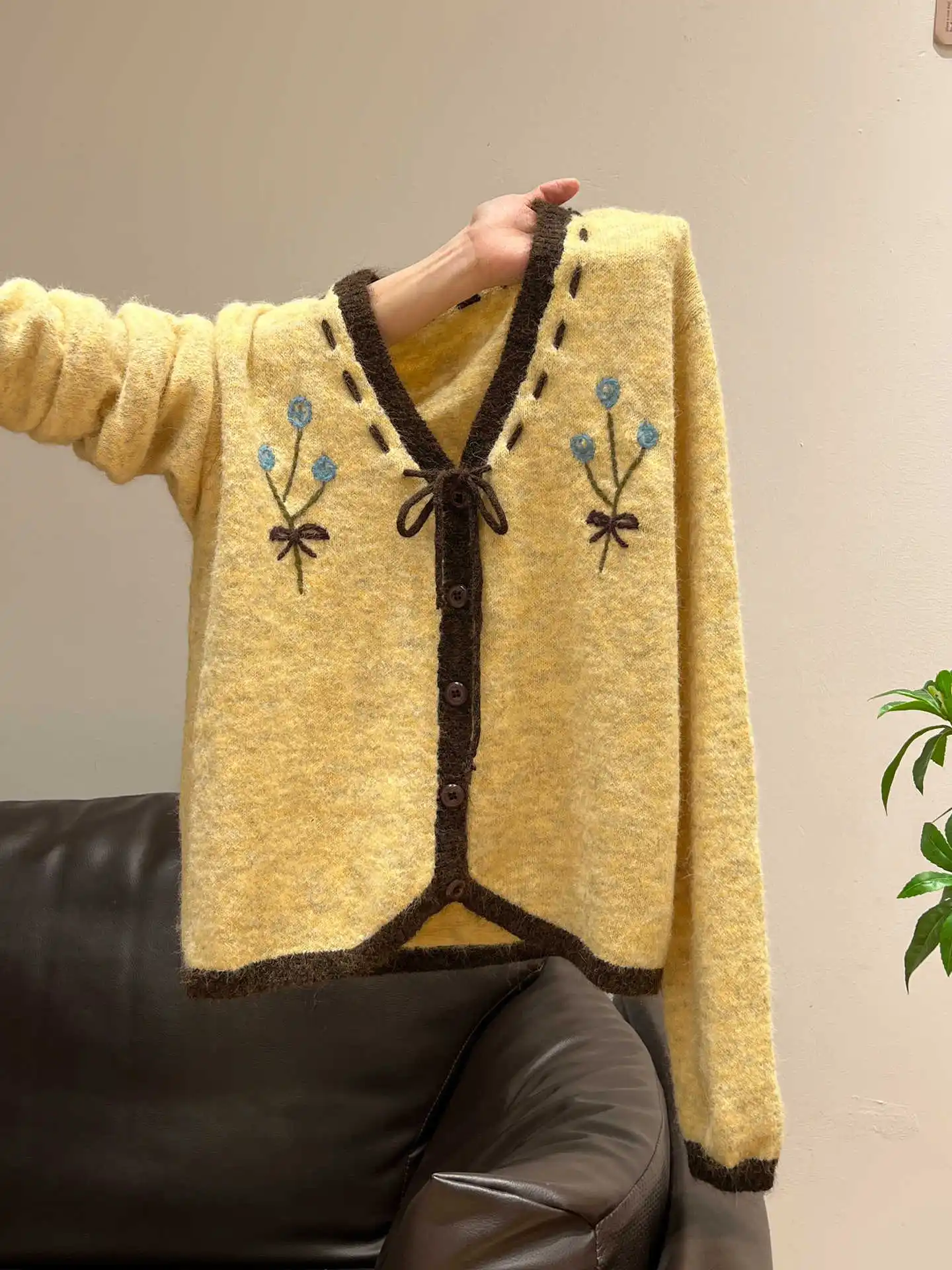 

V-Neck Hook Flower Bow Button Long-Sleeved Sweater Cardigan, Autumn New Style Plush Sweater For Women