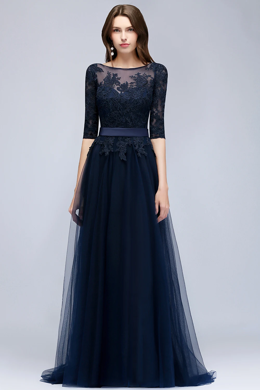 

Navy Blue Half Sleeve Evening Dresses Floral Lace Appqulies Sheer Tulle O-Neck Backless Prom Dress A-Line Split Train Long Gowns