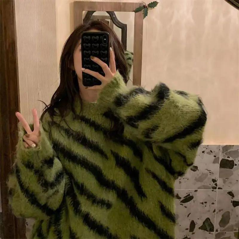 Korean Winter Vintage Zebra Pattern Pattern Sweater O-Neck Harajuku Style Full Sleeve Lazy Thicken Pullovers Knitting Sweater