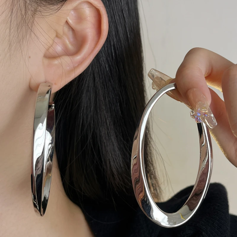 

*Geometric elliptical large circle earrings, plain ring earrings