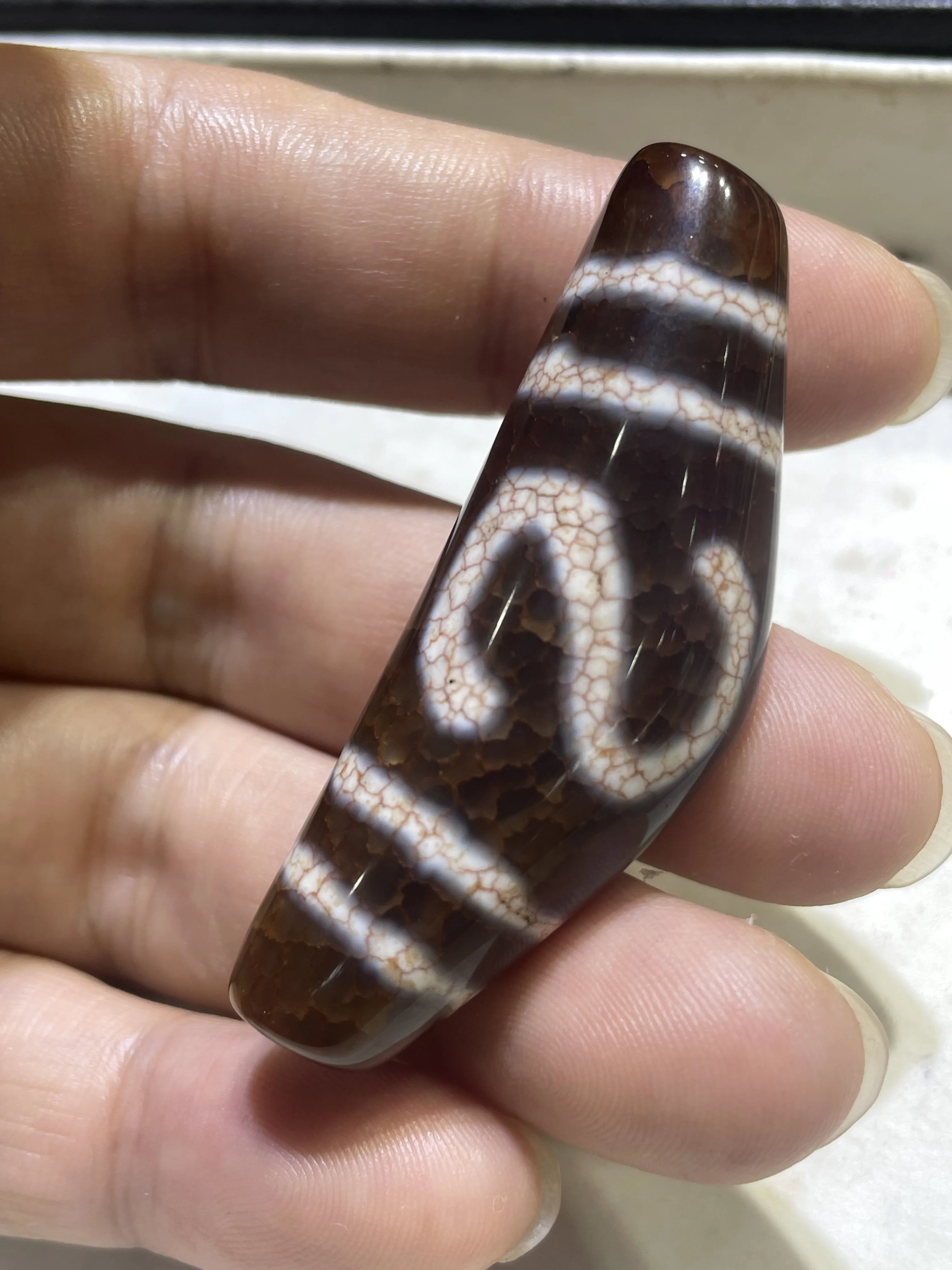 

No.210126N74 Energy Tibetan Old Agate Full Dragon Vein S Money Hook Ox Horn SH dZi Bead Pendant Amulet Gemstone Good Saurces