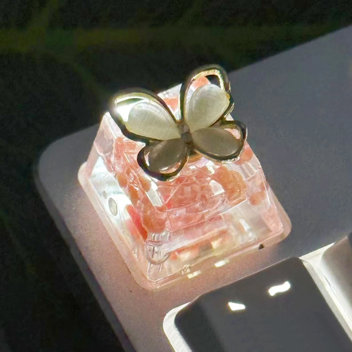 DIY Handmade ESC Keys Customized Gift Butterfly Cartoon Translucent Keycaps Cross Axis Mechanical Cap Personality Artisan Keycap