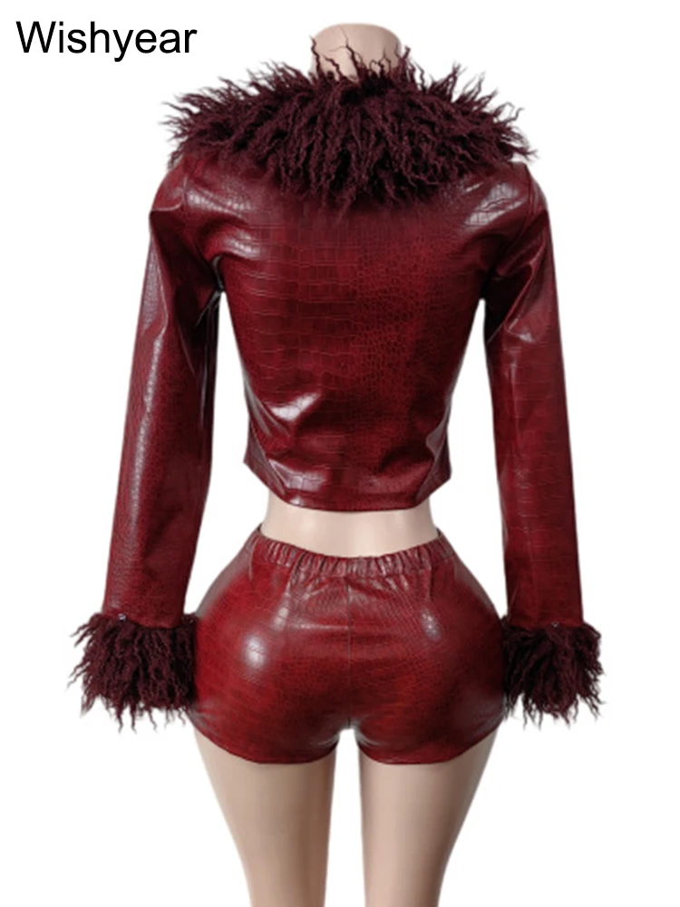 Conjunto de 2 piezas con diseño de serpiente de PU para mujer, chaqueta corta de manga larga con pelusa de plumas y pantalones cortos, traje de piel sintética