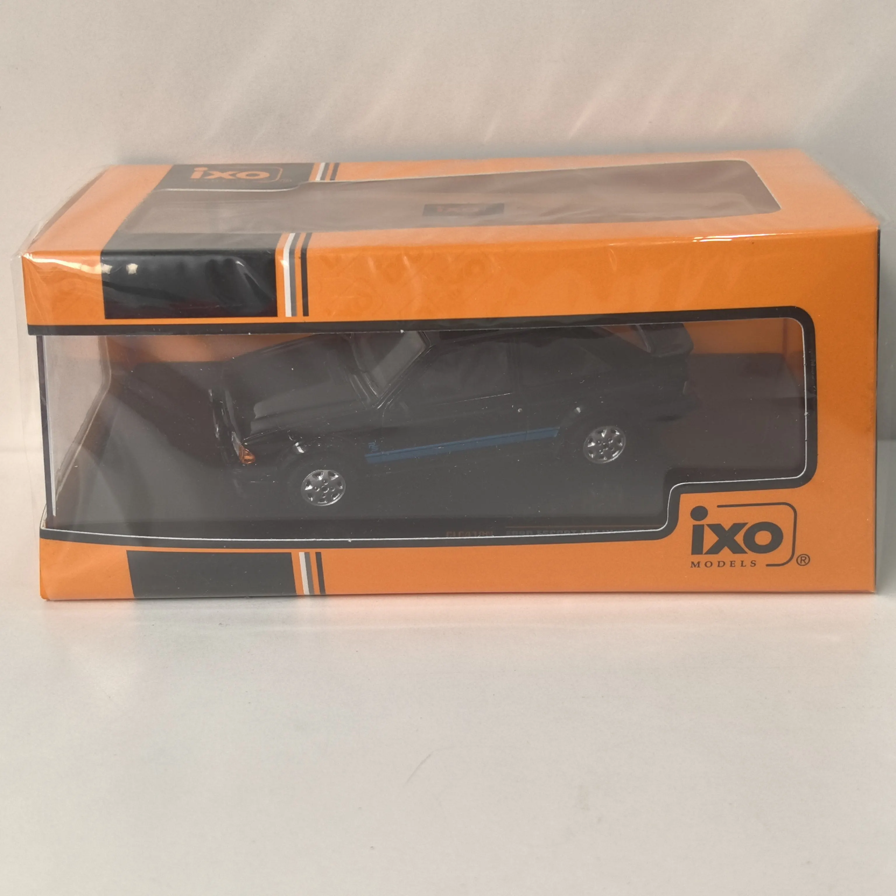 

Масштабная модель автомобиля IXO 1/43 ESCORT MK III RS Turbo 1984 2G из сплава