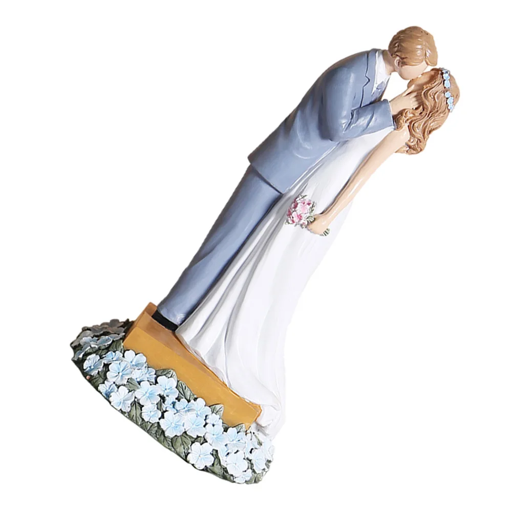 

Couple Wedding Ornament Resin Sculpture Romantic Desktop Decor Lightweight Table Decoration Love Sculpture Wedding Gift