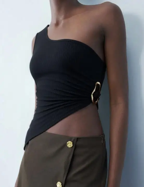 

Women's Vest 2026 Summer Fashion New Trend Personalized Single Shoulder Design Metal Sheet Decoration Asymmetrical Vest