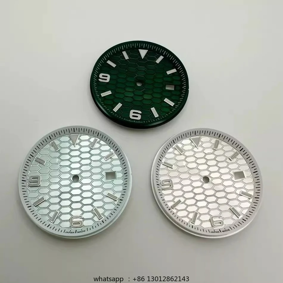 

Watch accessories 33.8mm dial with inner shadow circuit type diving green luminous literal, equipped with NH35 movement