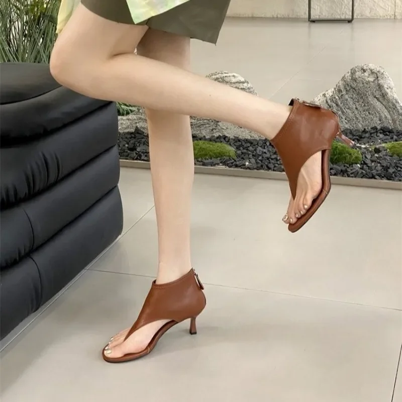 2024 Pumps Heels Shoes New In Women Flip Flops Designer Fashion Zippers Peep Toe Ladies High Heels Sandals Boots Female Footwear