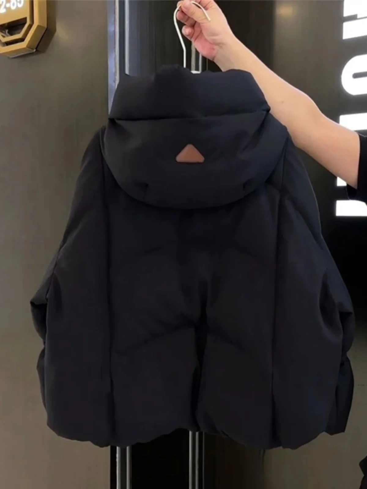 

Korean Style Hooded Black Short Cotton Jacket Women's Winter Thickened Stylish Outerwear Commute Loose Fit Pure Color