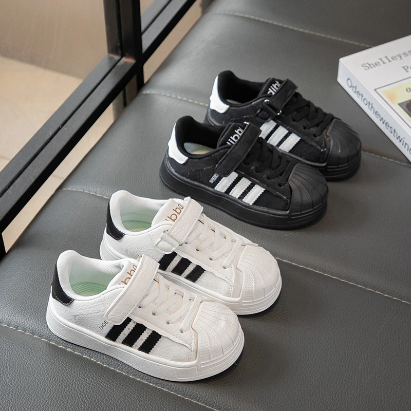 

Новые детские кроссовки весной и осенью: кроссовки на мягкой подошве для девочек, повседневная обувь для мальчиков и белые кроссовки.