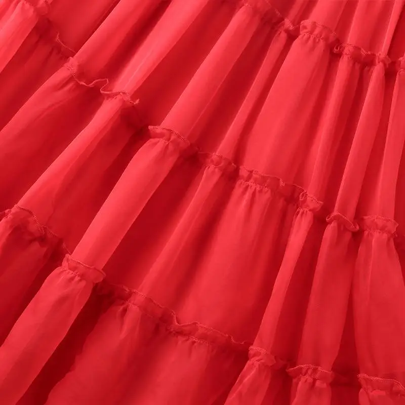 تنورة حريرية بلون نقي مع حاشية مطوية وخصر مرن على شكل حرف A بتصميم تنحيف مناسب لملابس المنزل