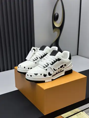 Street Trend Designer Luxury Sneakers, Fashion Contrast Color Casual Skate Shoes, Unisex Low-top Sports Skate Shoes Breathable Soft Elastic Outdoor Commute Casual Footwear