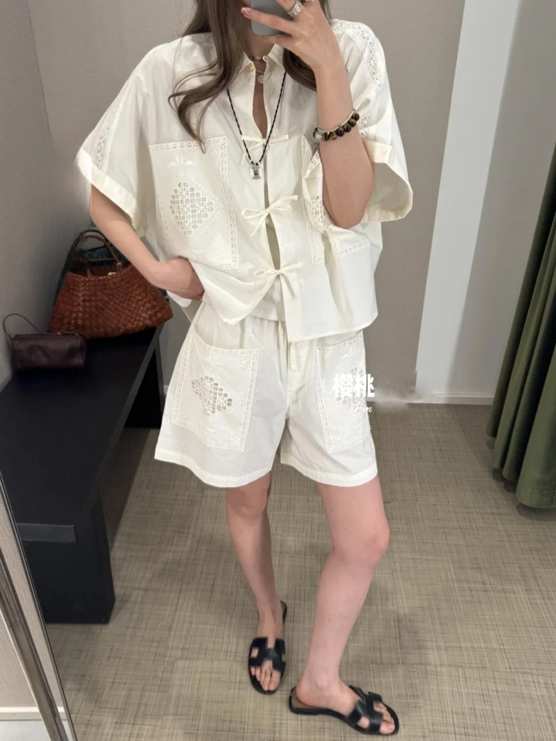 

French Style Short Sleeve Embroidered Hollow out Shirt And Shorts Set Women's Summer Fashion Two-Piece Suit Cotton Collar