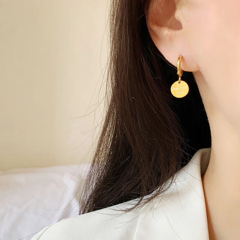 English Letter Disc Brand Earring Hoop 18k Gold Coin Exquisite Jewelry for Women Elegant Vintage Wind Anti-allergy wholesale