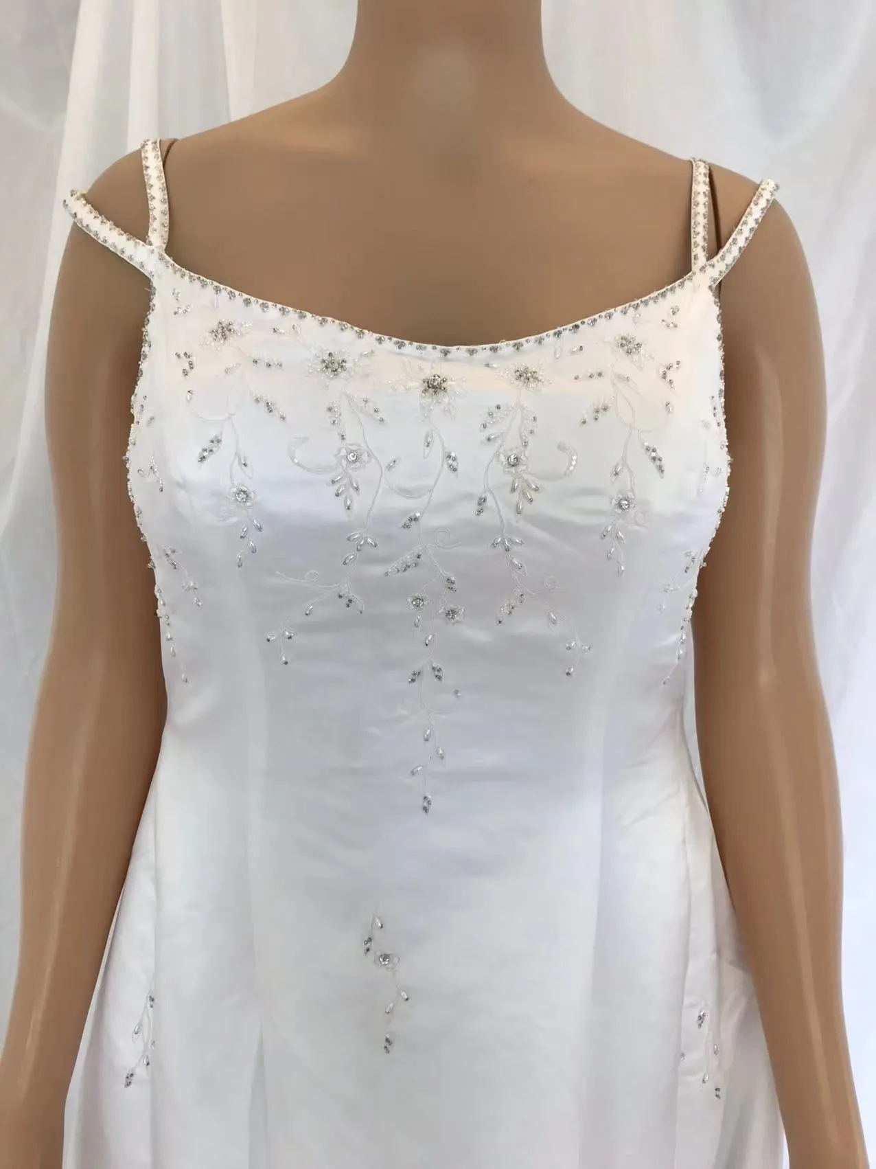 Instock Now Stock Sample Cleanrance Flawed satin Wedding Dresses Size 20  bridal gown sample sales