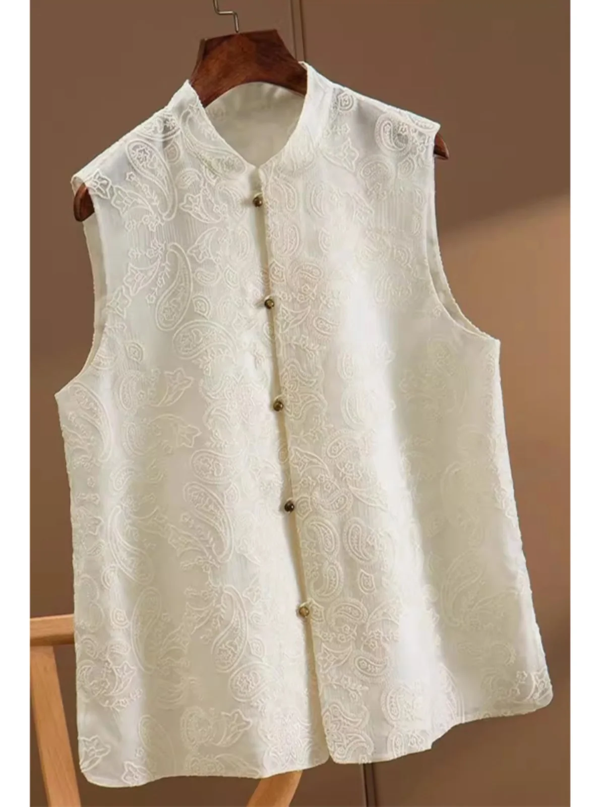 

New Chinese Sle Women's Embroidered Vest Summer Design Sense Small ence Retro Heavy Embroidery Jaet Top