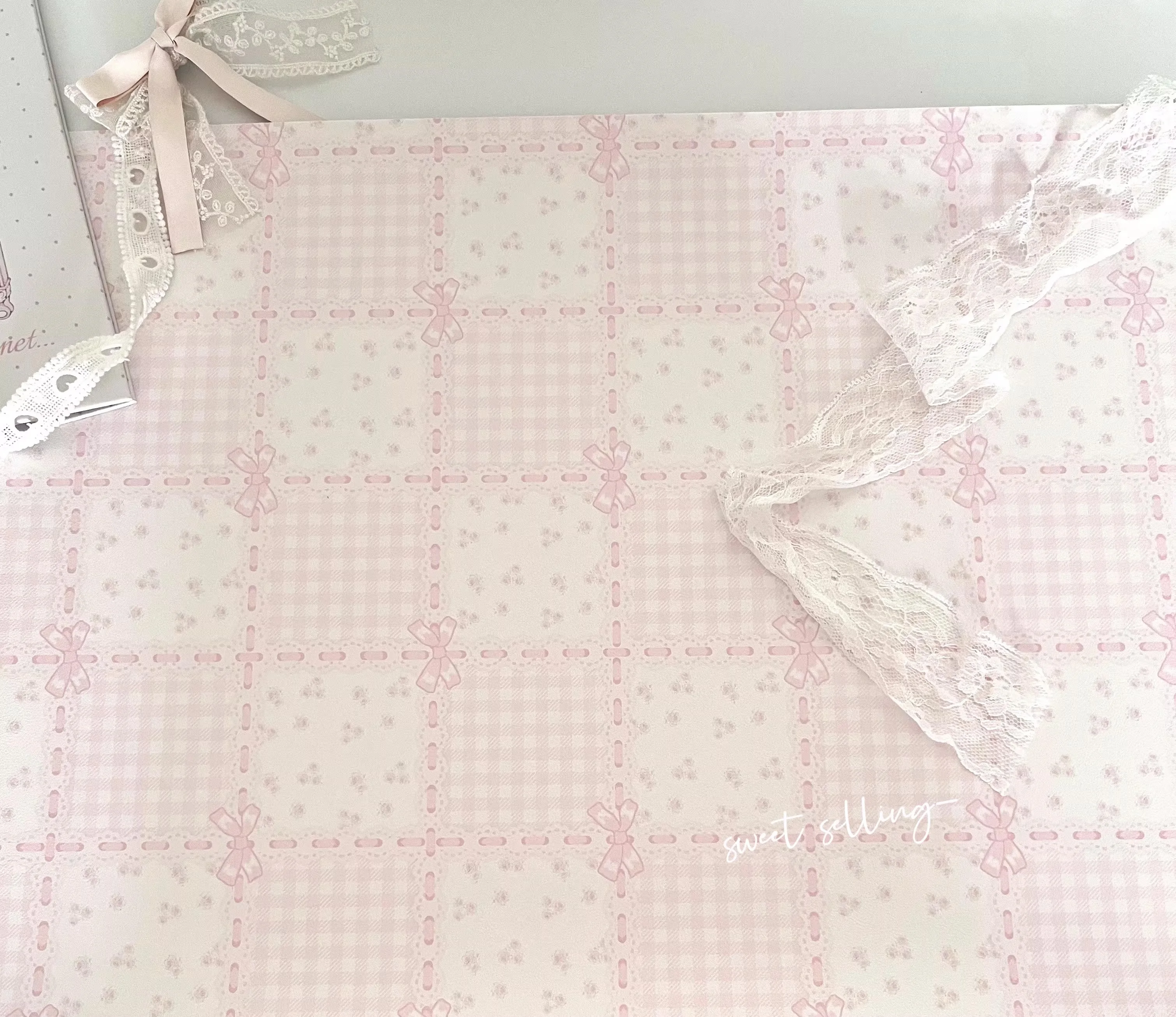 Pink Lace Grid Pu Leather Mousepad Office Desk Mat Mouse Pad Computer Speed Type Carpet Mat Player Laptop Keyboard Cartoon — product photo 1 of 1