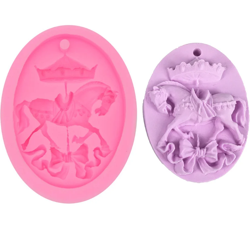 1PCS With Hole Carousel Shape Cake Mold Cake Decorating Tools Mold Silicone Mold For Fondant Silicone Cake Tools