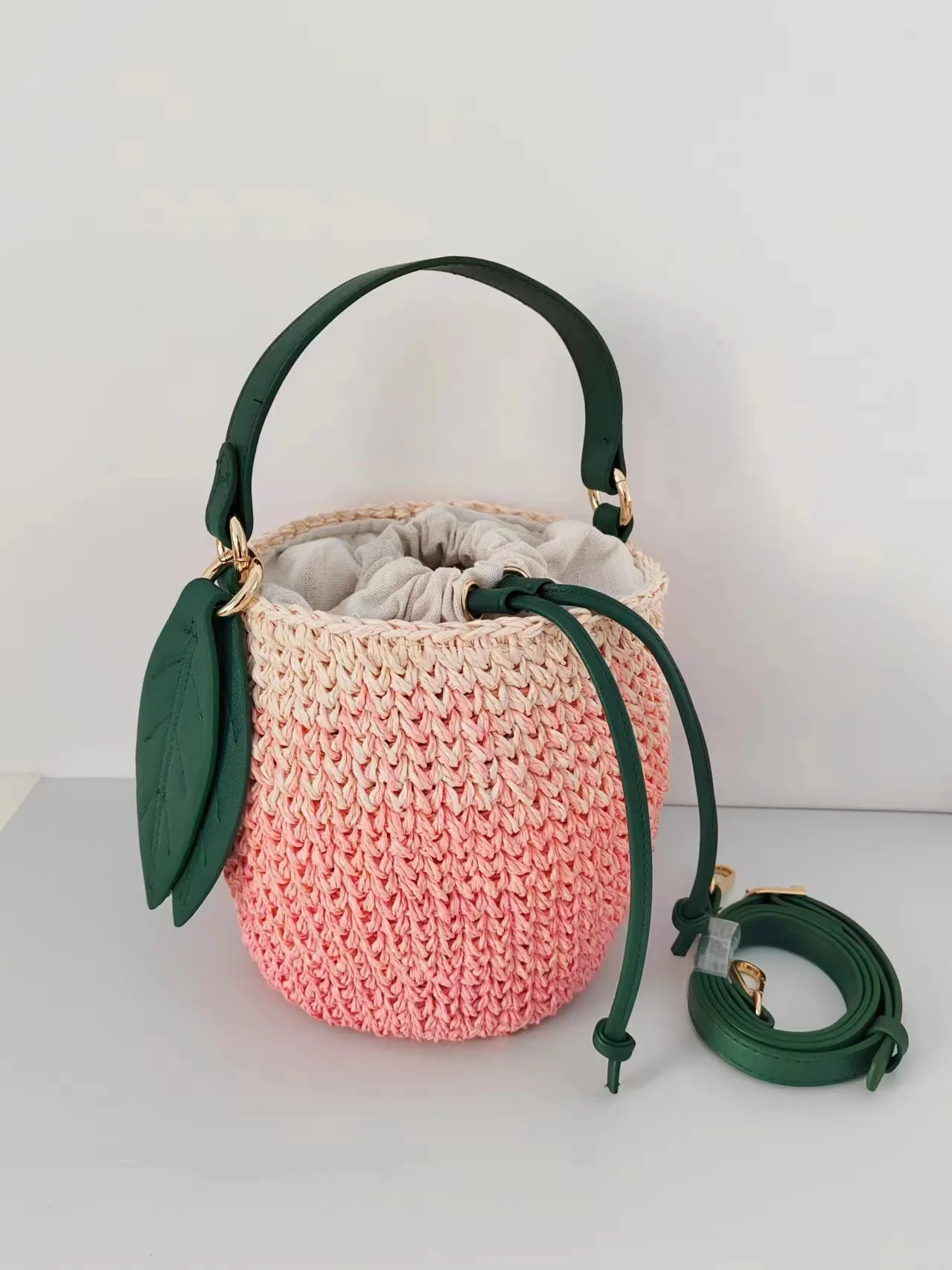 

Versatile Cute Basket Handbag Woven Gradient Honey Peach Bucket Bag Fruit Pattern Photography Props Straw Craft Tote Bag