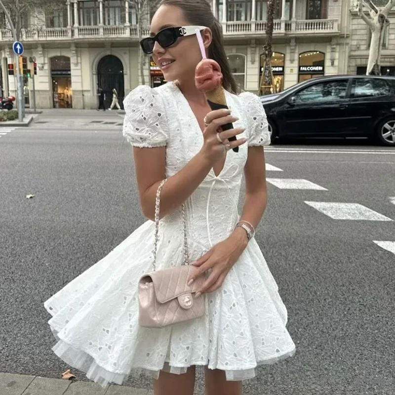 Summer Women Hollow Out Embroidery Slim White Mini Dress Vintage Puff Sleeve V Neck Low Waist Female Casual Party Dress