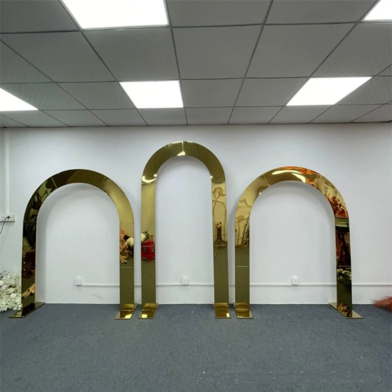 

3pcs Shiny Gold Wedding Ceremony Arch Door Backdrop Stainless Steel Backdrop