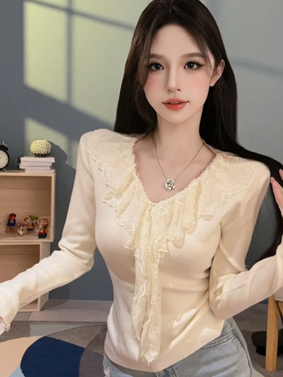 

High-End Lace Trim V-Neck Knitted Top Women's Base Layer Shirt Shoulder-Length Design Korean Style Autumn Winter New Arrival