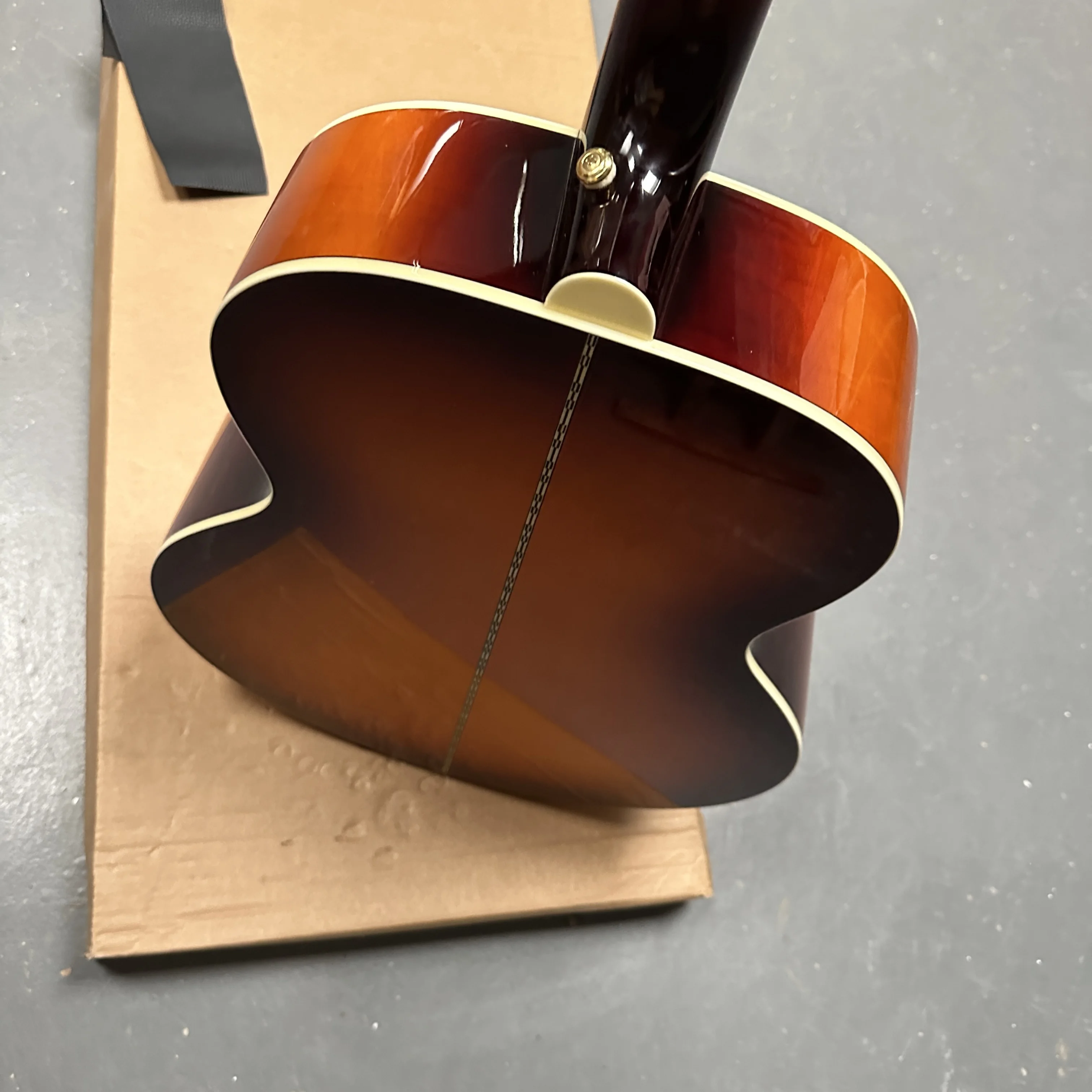 41-inch in stock shipping quickly Sunburst acoustic guitar solid spruce top