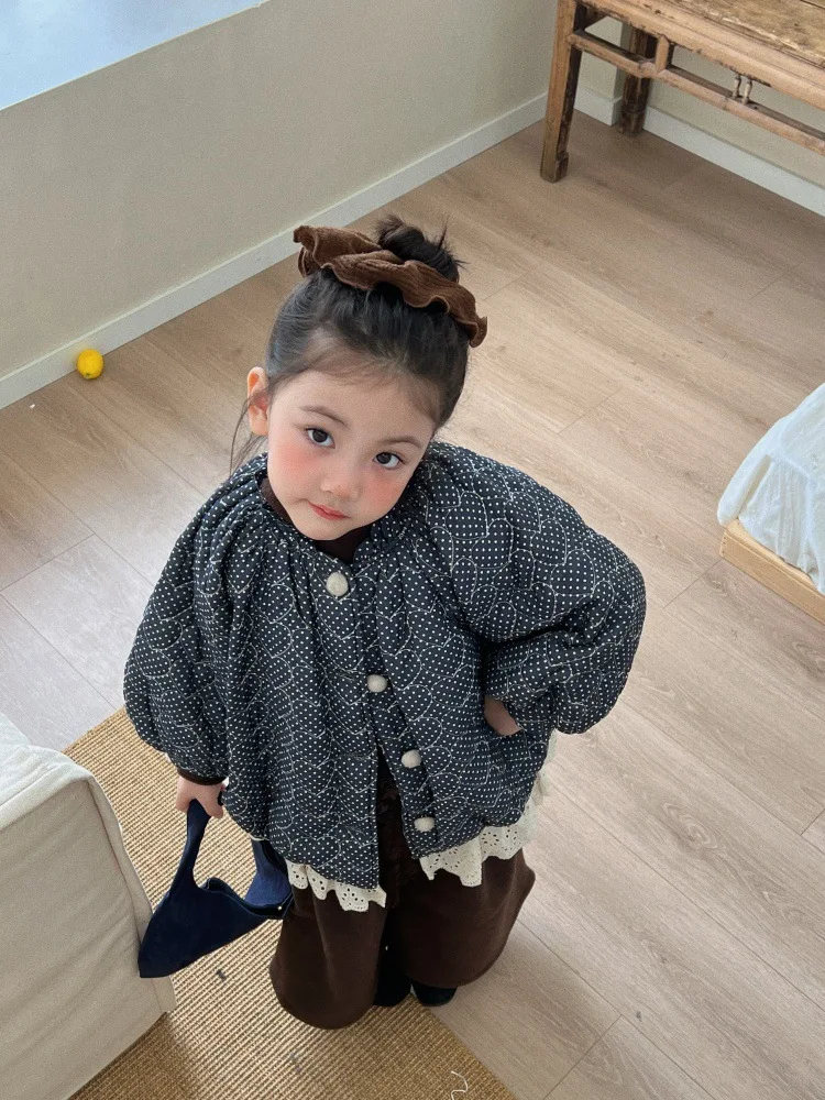 الفتيات مجموعة 2025 الشتاء النسخة الكورية البولكا نقطة الدانتيل تنحنح المألوف الدافئة سترة قطن عادية مع السراويل الصوفية قطعتين مجموعة