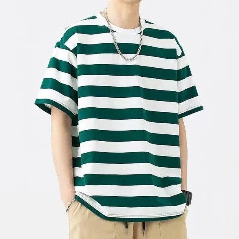 Modne minimalistyczne nowe letnie koszulki męskie wokół szyi w paski z krótkim rękawem luźna moda Harajuku wszechstronne Casual topy sportowe