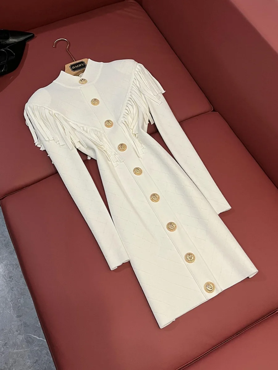 Elegancki, wysokiej jakości, dzianinowy, długi sweter z dekoltem w serek, frędzlami, wyszczuplający, dla kobiet, nowość na zimę, do pracy, szykowny.