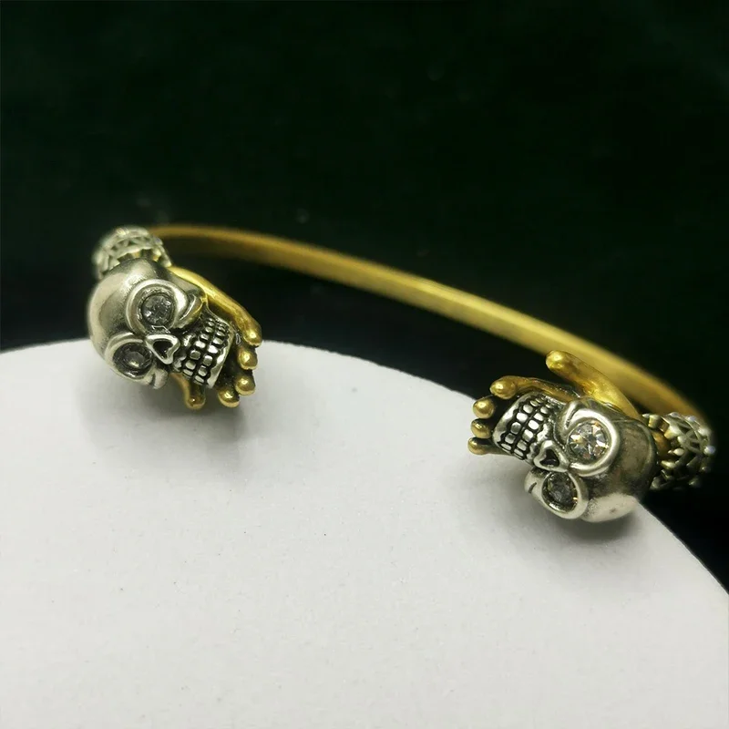 

New fashion brand Male & Female punk style personality skull head palm bracelet retro corn bracelet Party hot rock jewelry pop