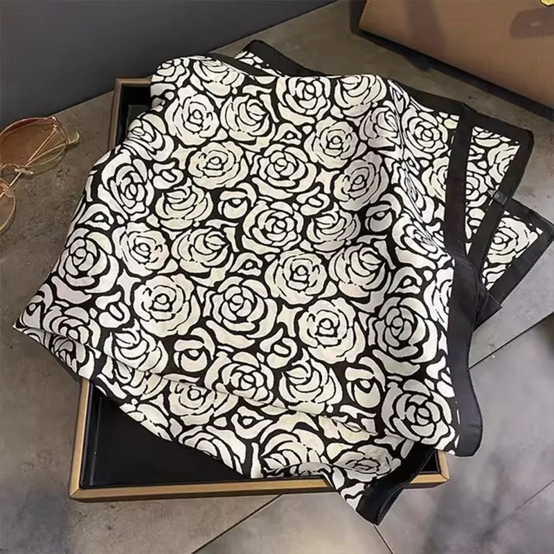 Foulard carré imprimé cheval de luxe pour femmes, châle Vintage en Imitation soie, coupe-vent, enveloppe de tête pour l'extérieur, nouvelle collection 2025