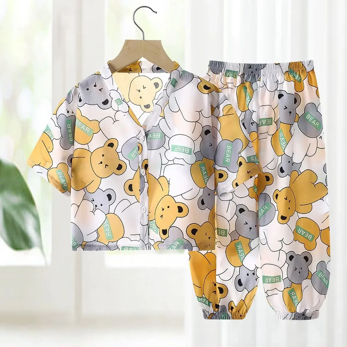 

New 2025 Kids Summer Thin Pajamas Comfortable Loungewear Boys Girls Cartoon Print V-neck Pyjamas Leisure Sleepwear Clothing Sets