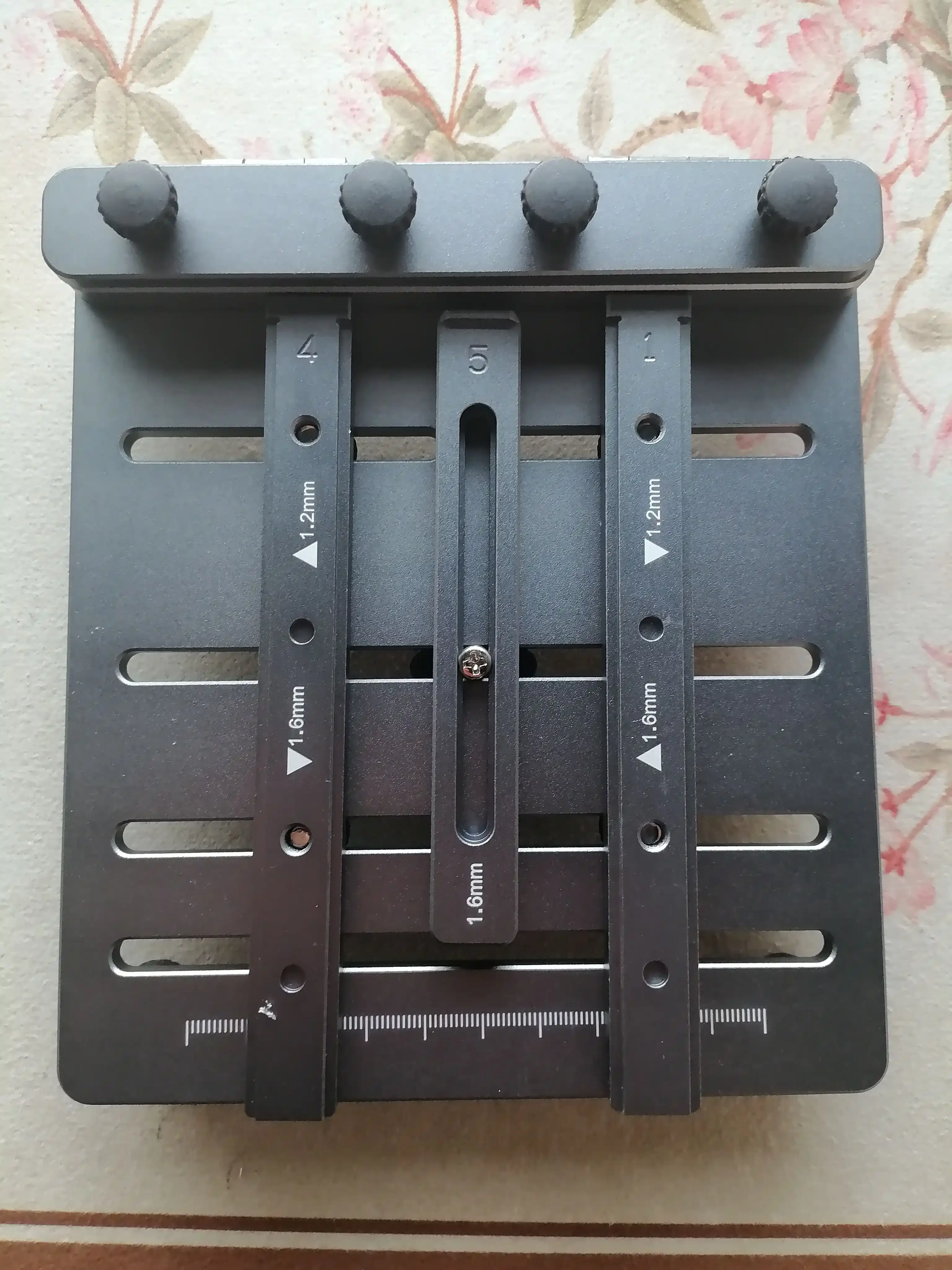 PCB Brush Tin Fixture Steel Mesh Solder Paste Fixture, Support 0.8 1.0 1.2 1.6mm PCB Board for SMT Assembly