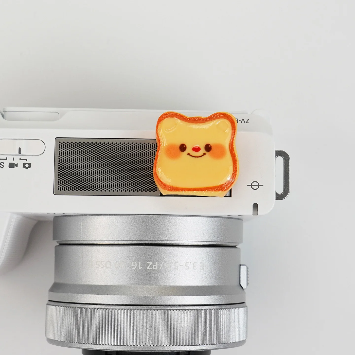 Kawaii Hot Shoe Cover for Canon R100 Sony A6400 Nikon Z50 and Fujifilm Xs20 Camera Decorative Accessories Dust Cover