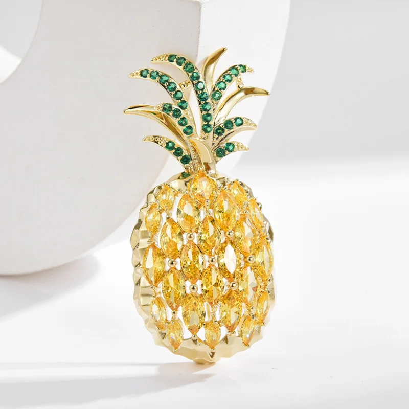 

Bobokiki Jewelry European and American Fashion Titanium Micro-Inlaid AAA Zircon Pineapple Brooch Luxury Retro Pin