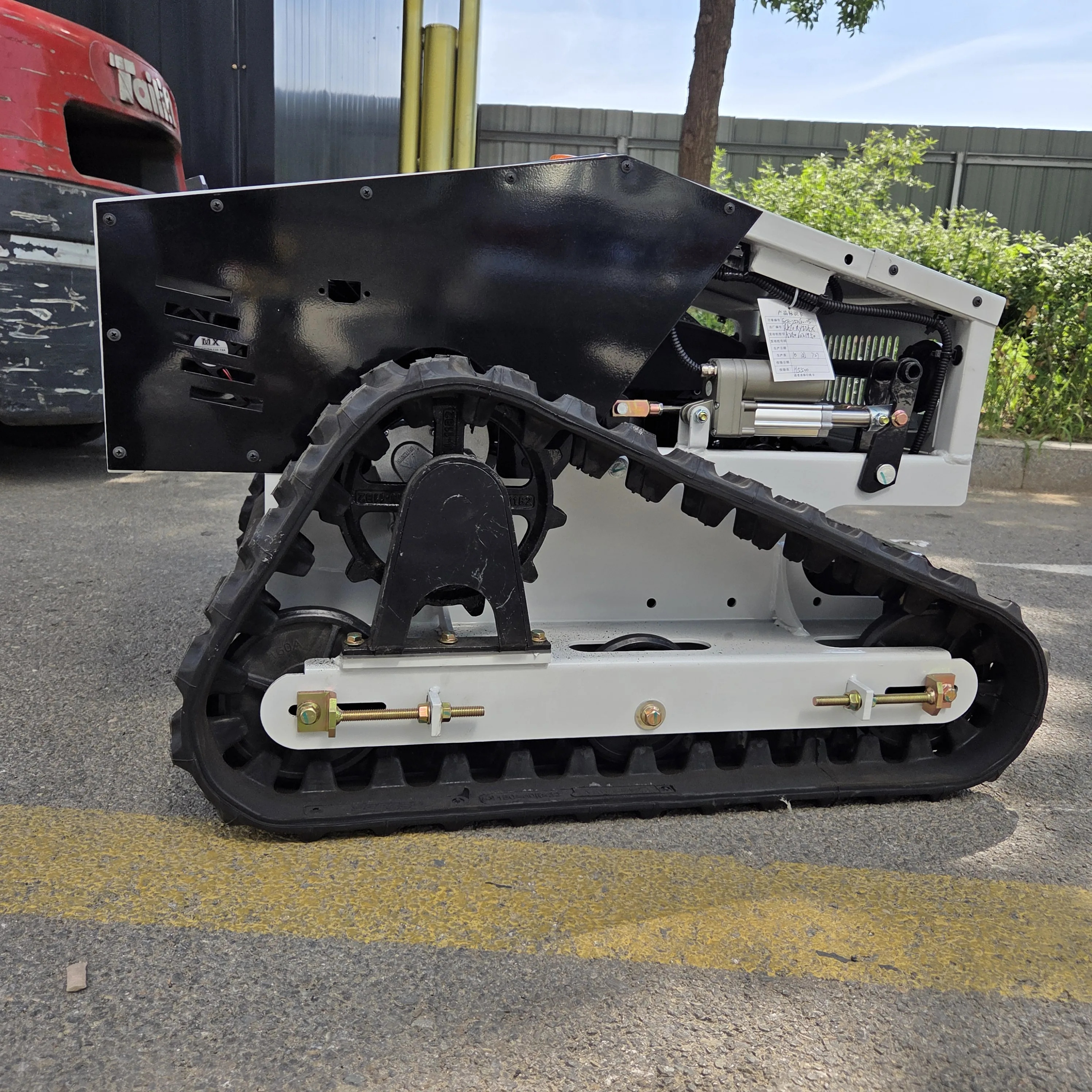 Mesin Pemotong Rumput Jarak Jauh ZNW - 500B Berkinerja Tinggi: Kontrol Nirkabel, Potongan 20 - 150mm, Langsung dari Pabrik & Dapat Disesuaikan Dapatkan Impian Anda