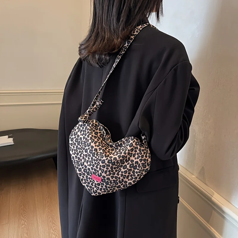 Leopard Print Heart-Shaped Crossbody Bag, A Casual Daily Small Backpack, 2026 New Style Fashion Commuter Bag